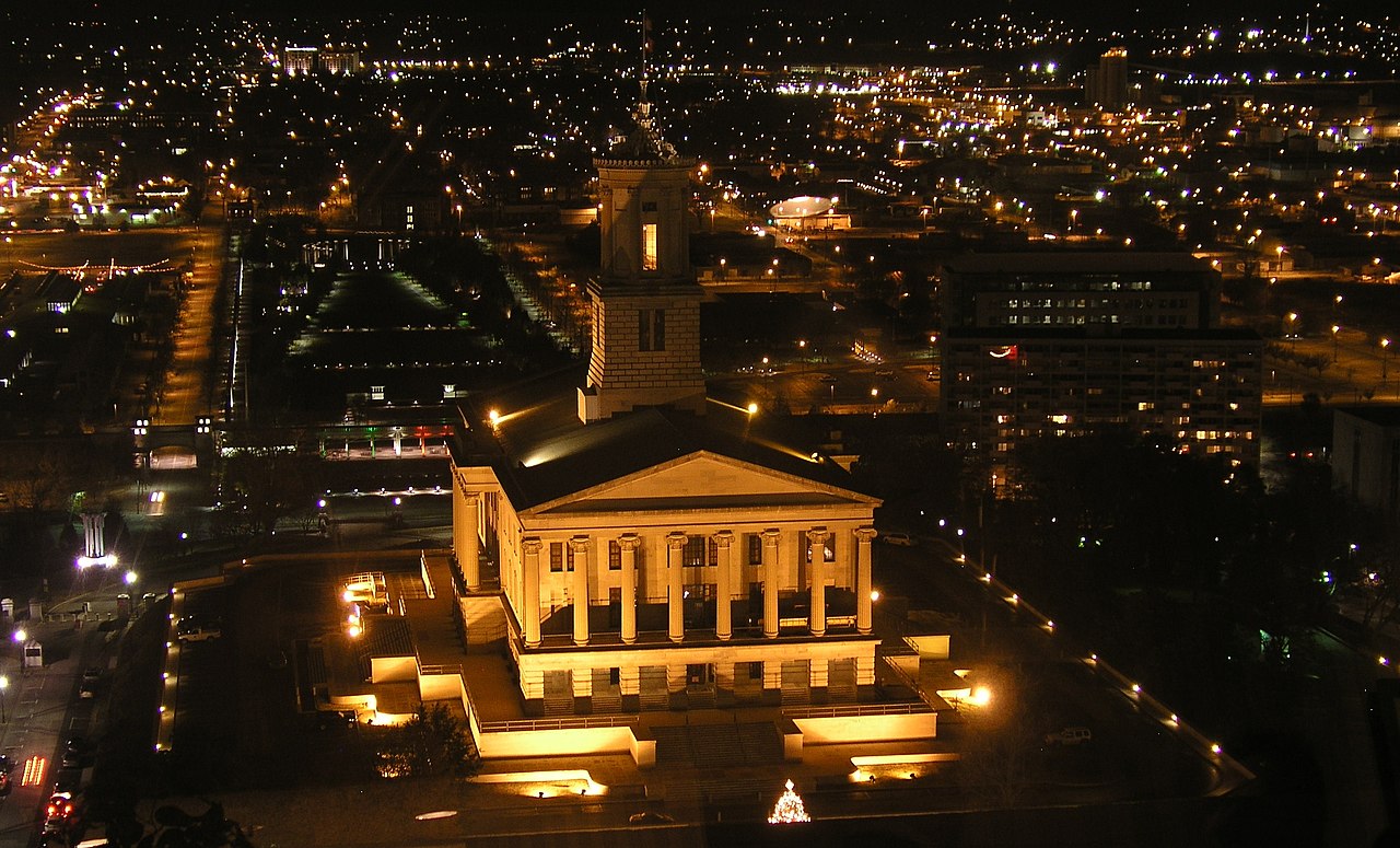 The Tennessee State Capitol at night time